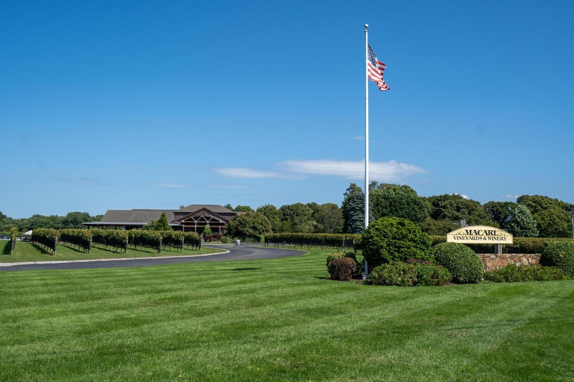 Private Waterfront Home: Dock, Kayaks Southold Exterior photo